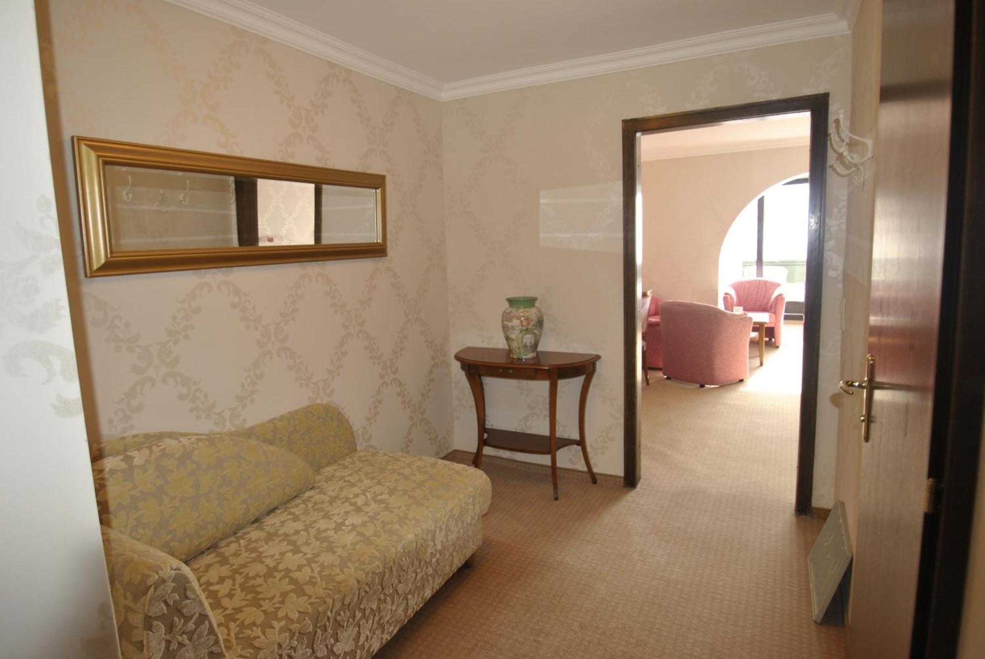 Hotel Albona Nova Zuers Luaran gambar