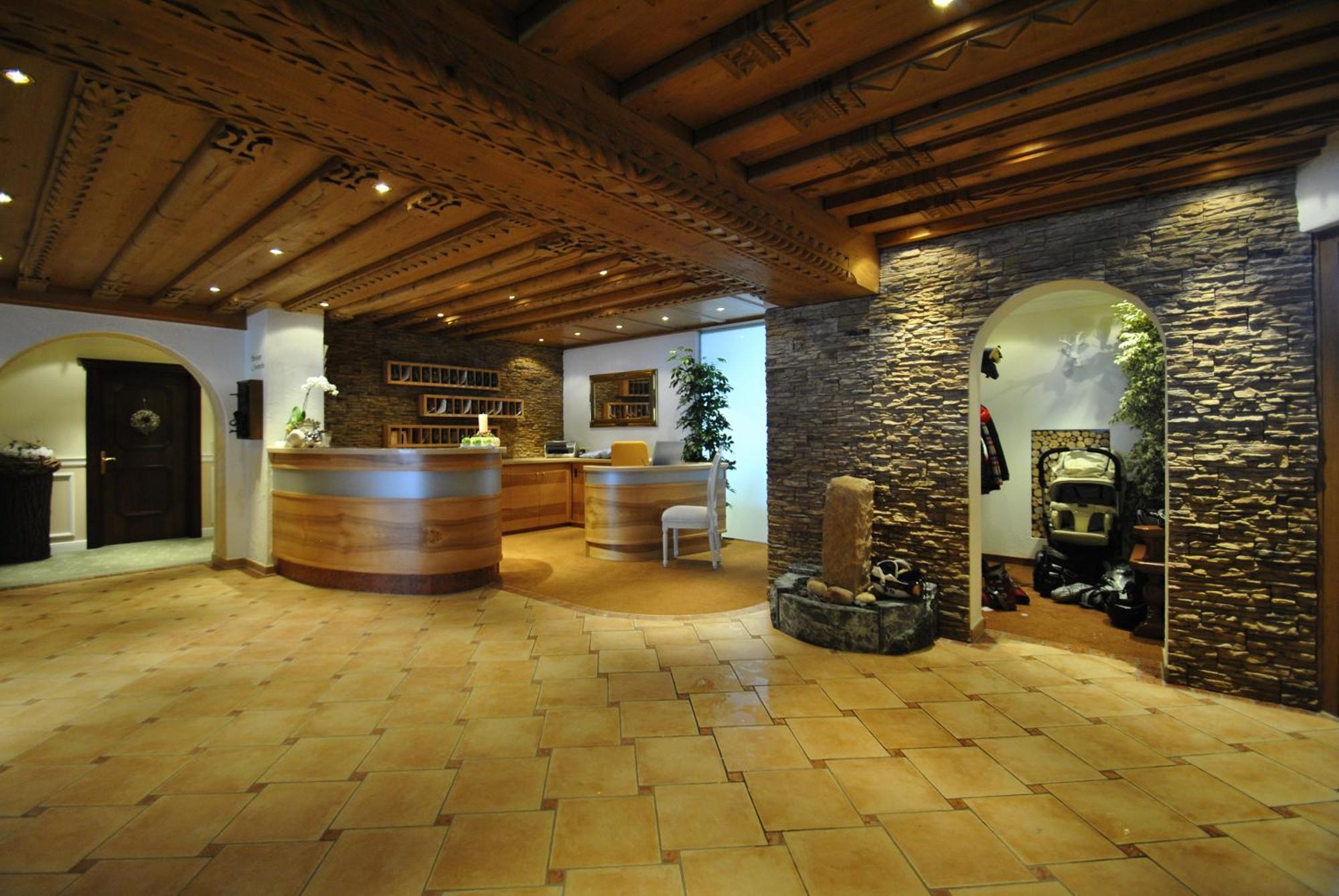 Hotel Albona Nova Zuers Luaran gambar