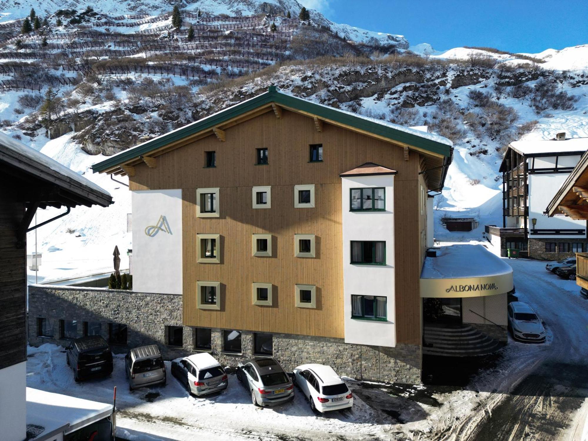 Hotel Albona Nova Zuers Luaran gambar